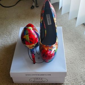 Steve Madden Floral Heel